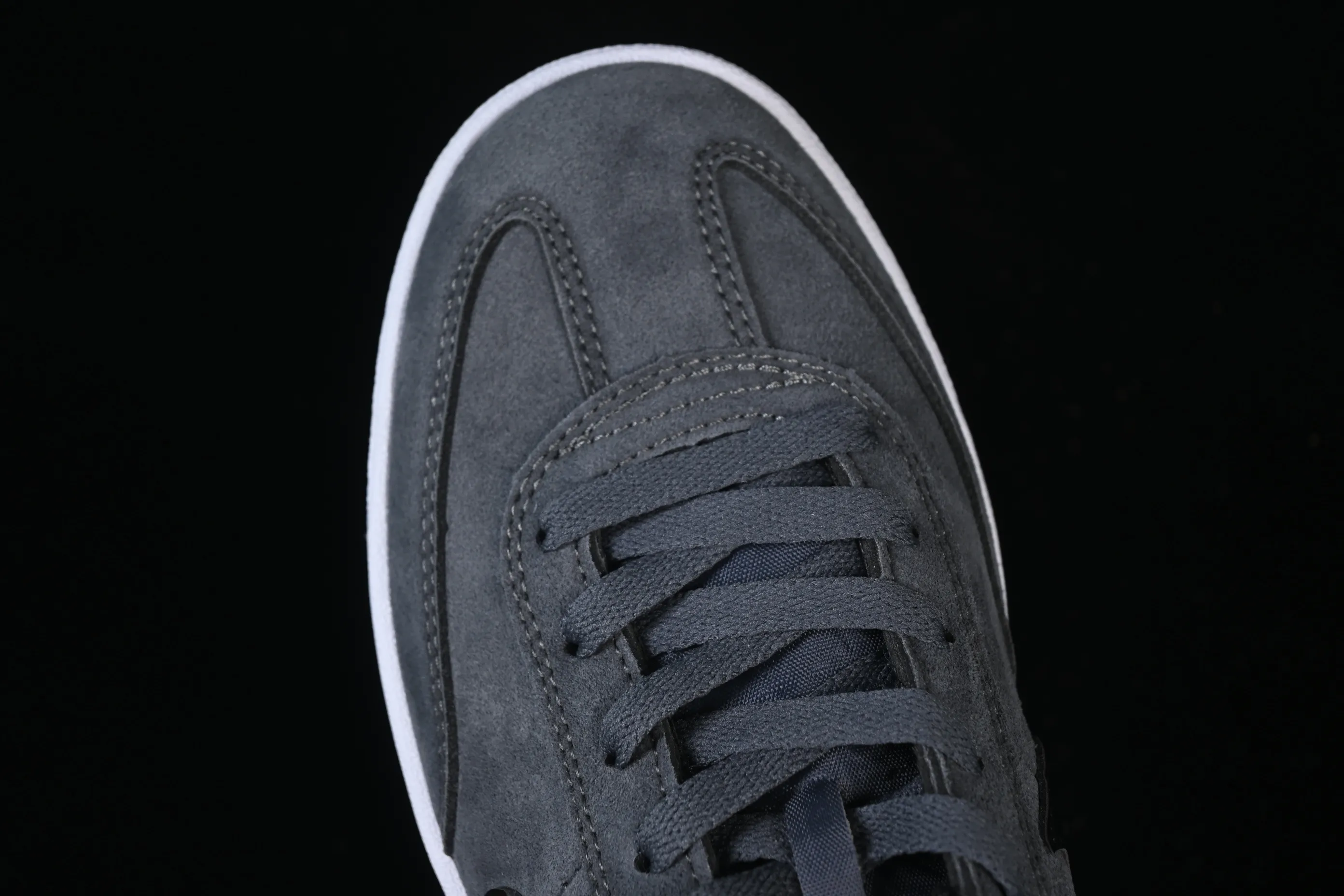 All categories Nk SB Dunk series Nike SB Fc Classic campus sneakers Nike SB Fc Classic Nike autumn and winter campus casual sneakers 909096-003